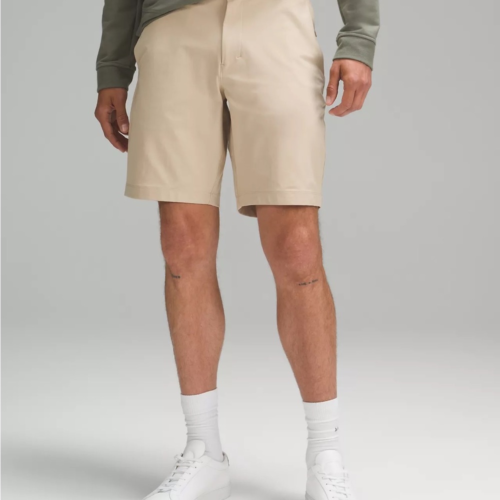 Lululemon size 30 yellowish tan shorts